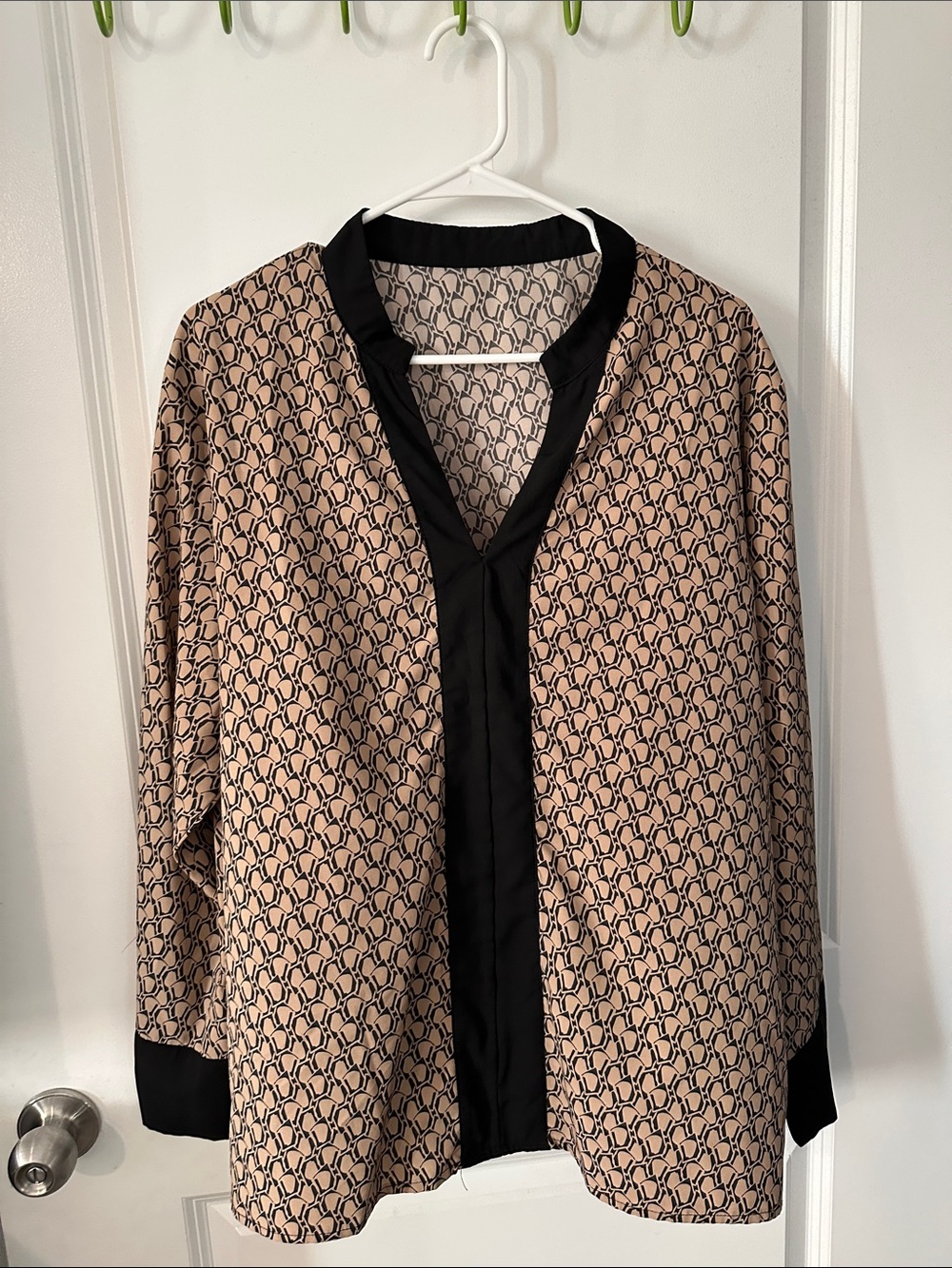 Men's Patterned Beige and Black Long-Sleeve Shirt